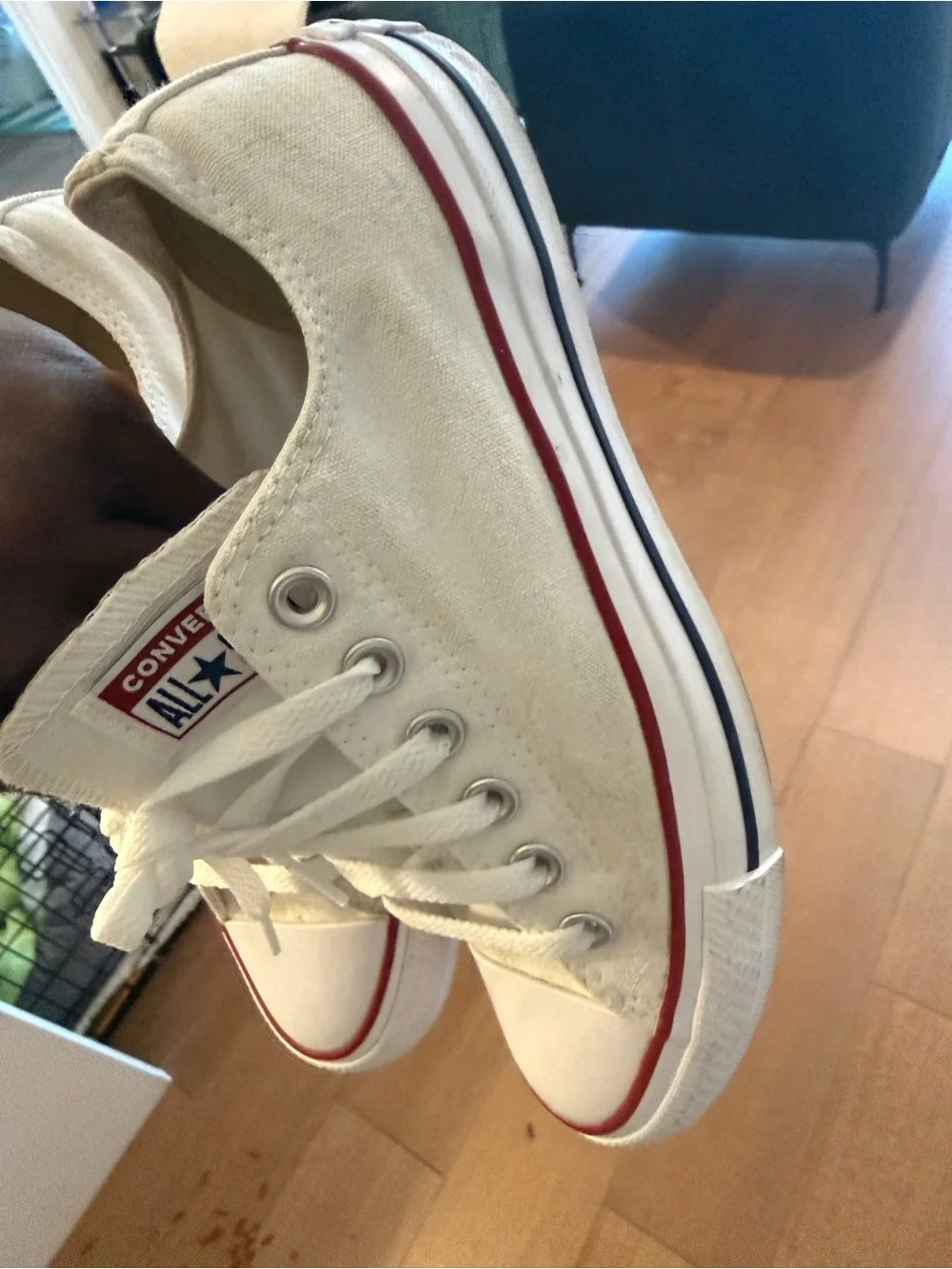 Converse low top